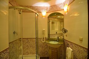 Prestige Hotel