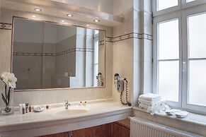 Ontario Hotel Garni