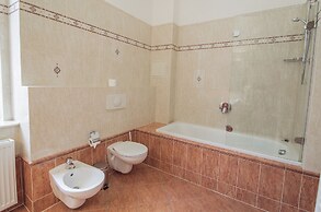 Ontario Hotel Garni