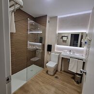 Hotel Azar