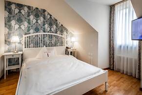 Hotel Roter Turm