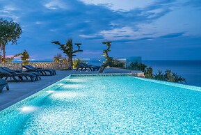 Kymothoe Elite Suites