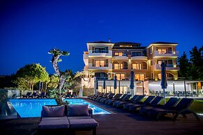 Kymothoe Elite Suites