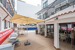 Neptuno Aparthotel