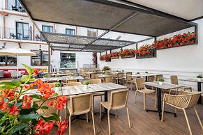 Neptuno Aparthotel