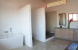 Los Patios Hotel