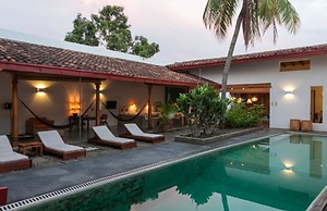 Los Patios Hotel