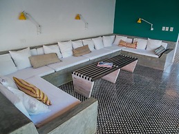 Los Patios Hotel