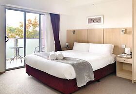 Airport Ascot Motel