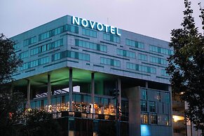 Novotel Lyon Centre Confluence Bord de Saone
