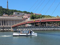 Novotel Lyon Centre Confluence Bord de Saone
