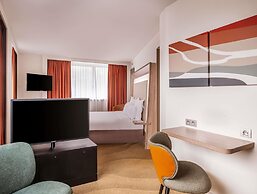 Novotel Lyon Centre Confluence Bord de Saone