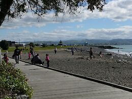 Navigate Seaside Hotel