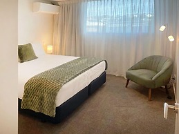 Navigate Seaside Hotel
