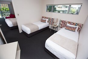 Navigate Seaside Hotel