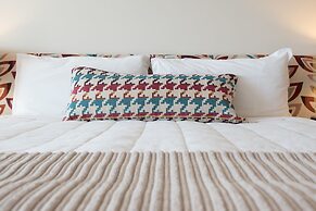 Navigate Seaside Hotel