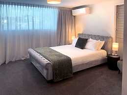 Navigate Seaside Hotel
