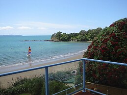 By the Bay Beachfront Apartments