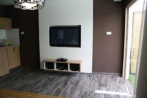 Rich Luxury Suites