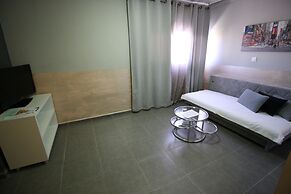 Rich Luxury Suites