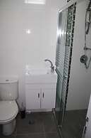 Rich Luxury Suites