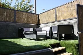 Rich Luxury Suites