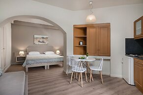 Alianthos Suites