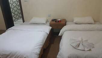 Al-Houriat Hotel