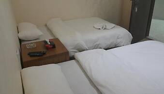 Al-Houriat Hotel