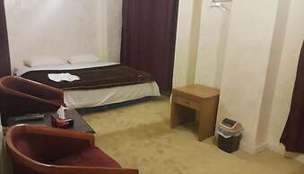 Al-Houriat Hotel