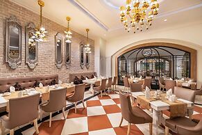 Delphin Imperial