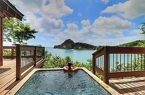 Aqua Oceanfront Hotel Resort