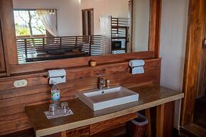 Aqua Oceanfront Hotel Resort