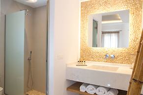 Louis Studios Hotel