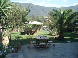 Villa Avra