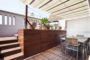 Inside Barcelona Apartments Mercat