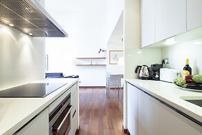 Inside Barcelona Apartments Mercat