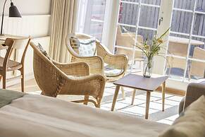 Ruths Hotel