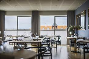 Ruths Hotel
