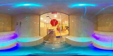 Hotel Varuna
