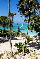 Pelican Beach Hotel