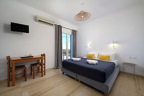 Aquarius Beach Eco-Hotel
