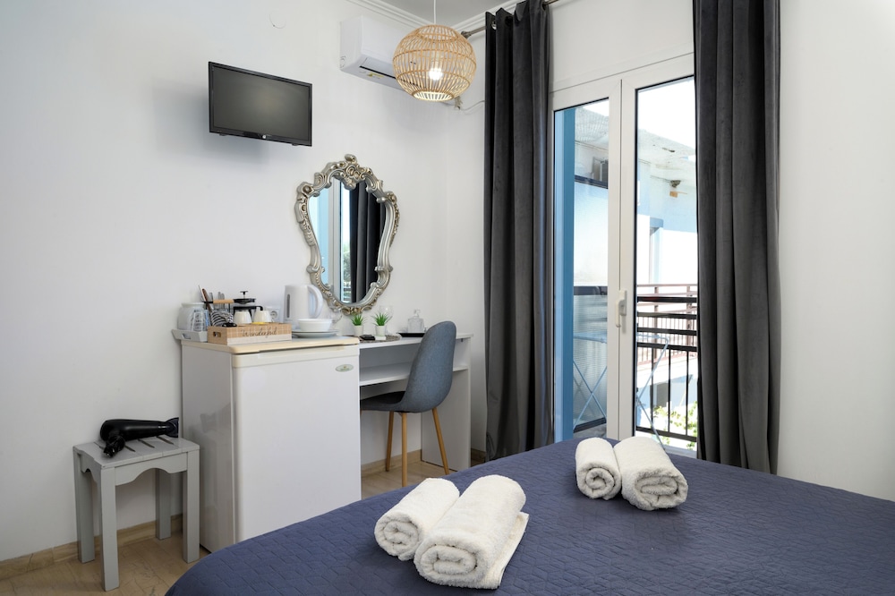 Aquarius Beach Eco-Hotel