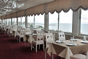 Grand Atakum Hotel
