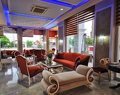 Grand Atakum Hotel