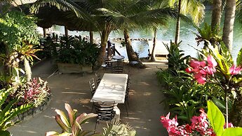 Lagoon Gardens