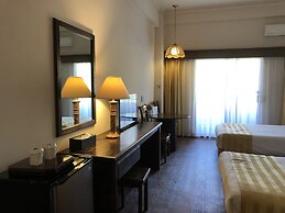 Holiday Saipan Hotel