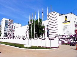 Matreshka Plaza