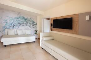 Canado Family Hotel