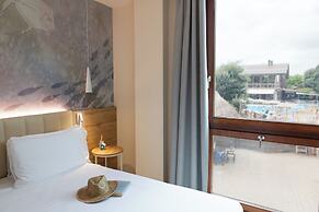 Canado Family Hotel